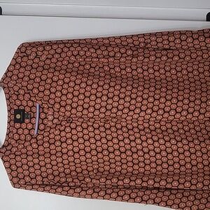 Beautiful salmon and black three button blouse size medium